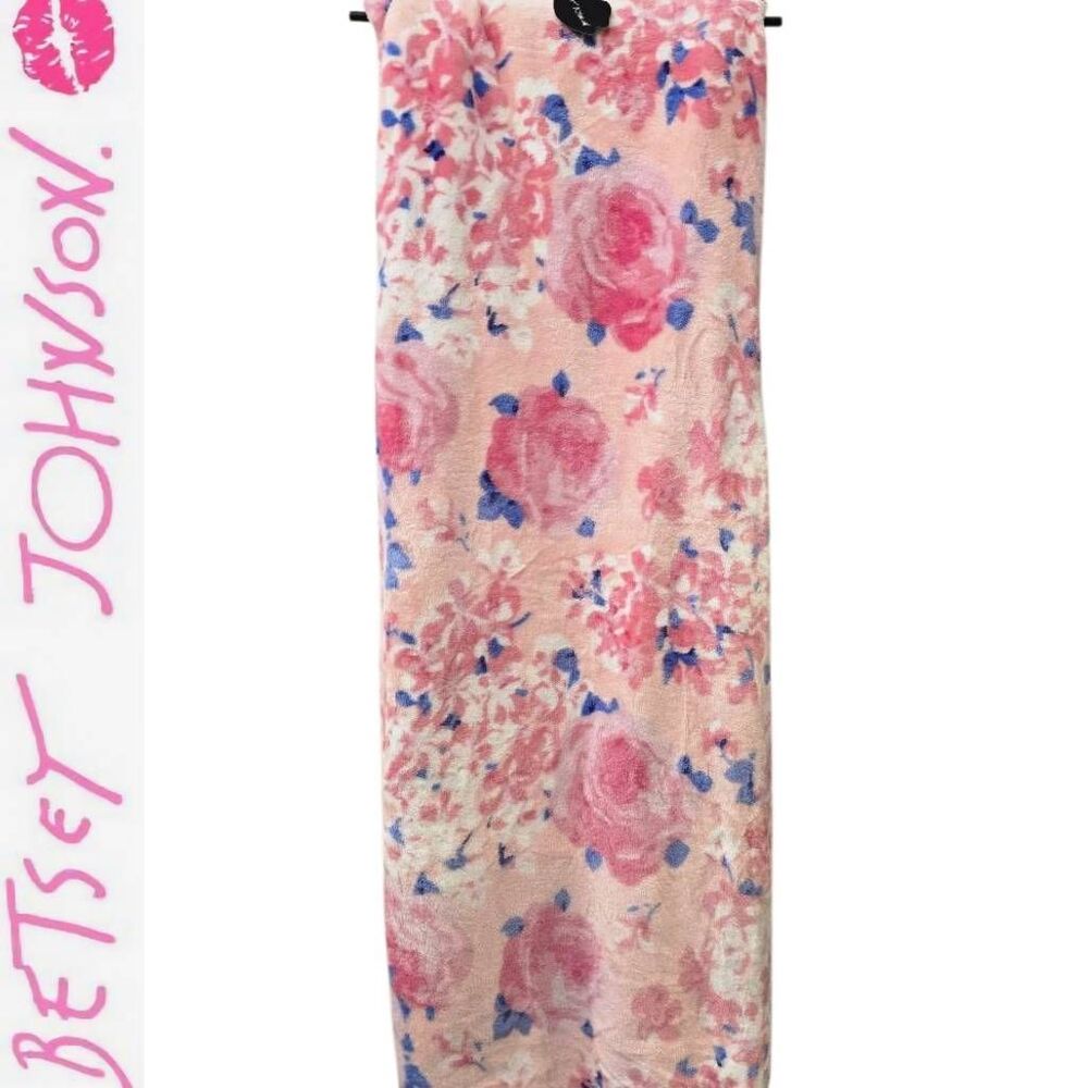 Betsey‎ Johnson Floral Ultra Soft Twin XL Blanket